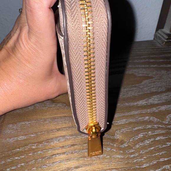 Kate Spade New York Geometric logo pattern wallet - Picture 3 of 8